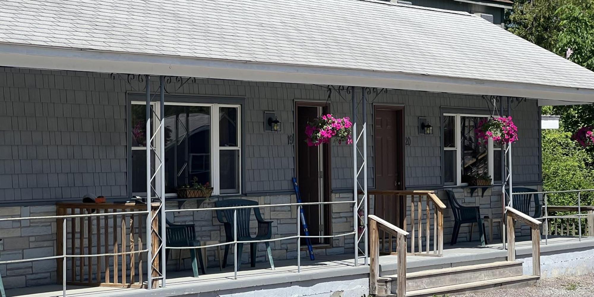 Blue Lagoon Resort Lake George Exterior foto